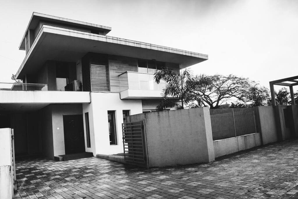 Unit 4 By Red Stone Villas ロナバラ エクステリア 写真